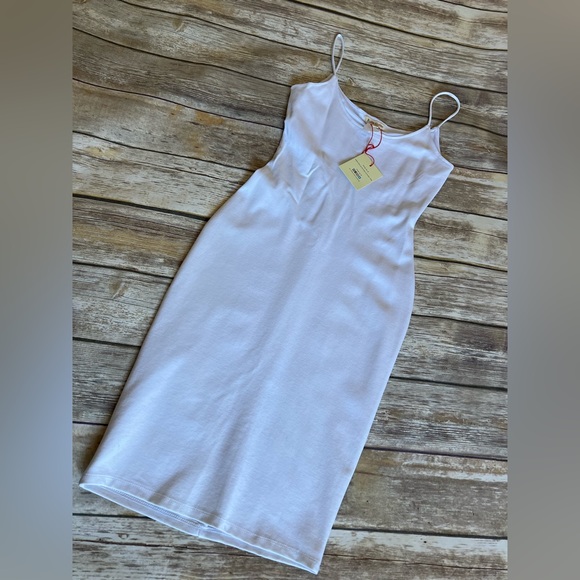 COPY - 𝚆𝚑𝚒𝚝𝚎 𝙼𝚒𝚍𝚒 𝙳𝚛𝚎𝚜𝚜 - Picture 8 of 9